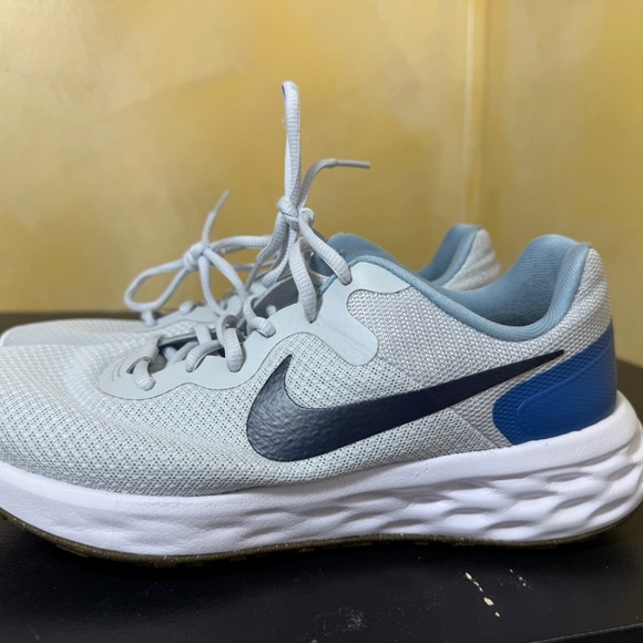 NIKE Running Shoes Mens Size 8.5 Revolution 6 Next Nature Pure platinum Thunder - Picture 4 of 9